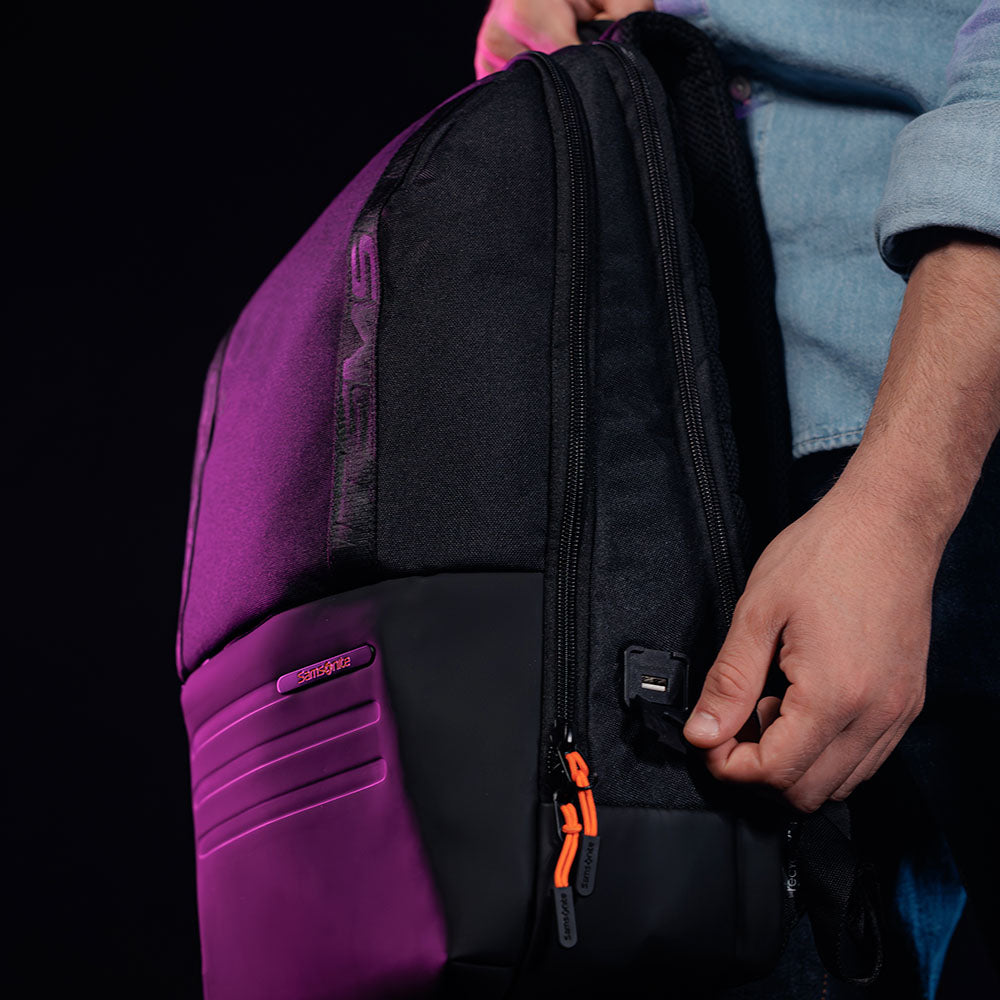 Mochila para Notebook Stackd Biz Negra y Naranja